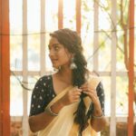 Teja Venkatesh Instagram - 🤍🤍✨✨ 📸 @snipershotphotography Saree @aneeqaofficial Makeup @shobsmakeover Draping @d_sareedrapist Hair @pooja_hairstylist_