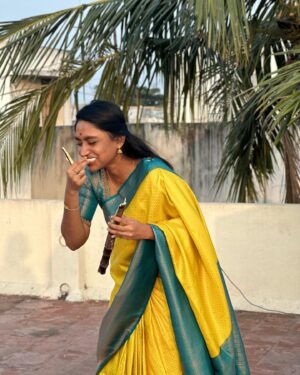 Teja Venkatesh Instagram - இனிய பொங்கல் நல்வாழ்த்துக்கள் 🎑✨🎋

#chennai #pongal #tamilnadu #tejavenkatesh #saree #sareelove #love #teja #tejainsaree