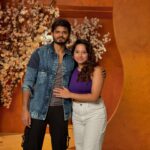Tejaswani Behera Instagram - Anand garu said - mi fans thidtharemo hug chestunte 🫣 Inner me - butterfly butterfly🥰🦋 He is such a sweet person ! ✨♥️ @ananddeverakonda 🫶🏻 #gamgamganesha ✨