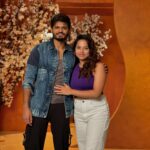 Tejaswani Behera Instagram - Anand garu said - mi fans thidtharemo hug chestunte 🫣 Inner me - butterfly butterfly🥰🦋 He is such a sweet person ! ✨♥️ @ananddeverakonda 🫶🏻 #gamgamganesha ✨