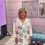 Terelu Campos Instagram – En unos momentos empieza D Corazón en tve ! Hoy con jersey de @canneschic !! Venimos cargadores de noticias !!