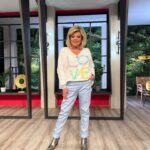 Terelu Campos Instagram – A pocos minutos de comenzar D Corazón en @rtve , sábado de lluvia y viento con total look @canneschic