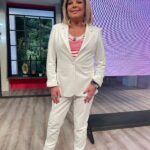 Terelu Campos Instagram - Domingo de Resurrección y a punto de empezar D Corazón en RTVE .. hoy con el color de moda de esta primavera el “blanco”. Y todo gracias al total look de @canneschic