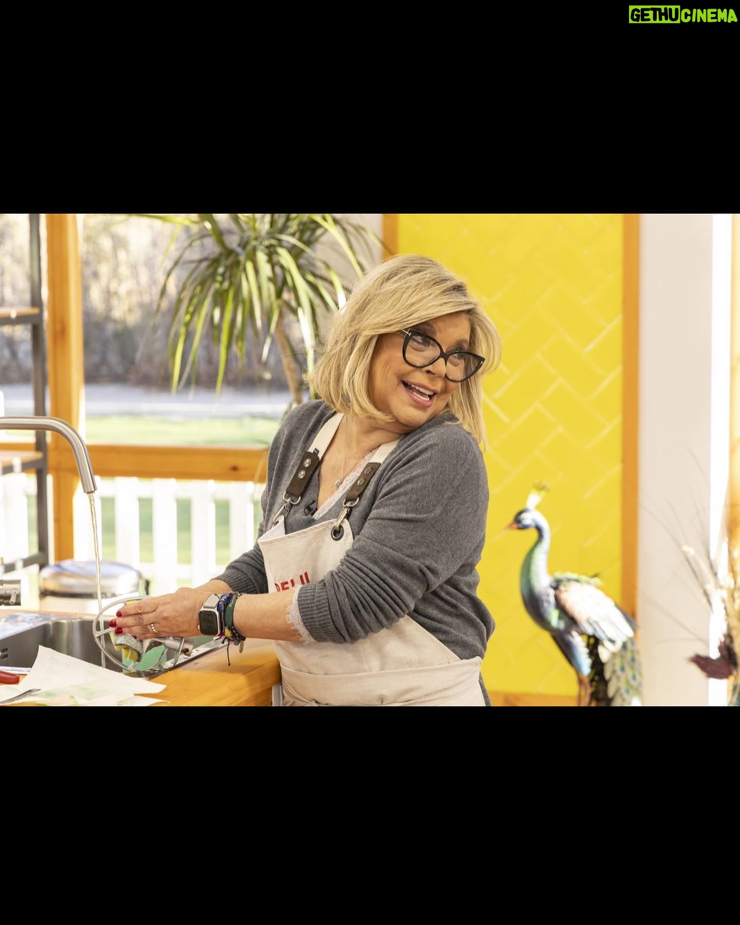 Terelu Campos Instagram - No os olvidéis q esta noche tenéis una cita con Bake Off “famosos al horno” aquí os dejo algunos momentos !! 💗