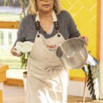 Terelu Campos Instagram - No os olvidéis q esta noche tenéis una cita con Bake Off “famosos al horno” aquí os dejo algunos momentos !! 💗