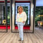 Terelu Campos Instagram – A pocos minutos de comenzar D Corazón en @rtve , sábado de lluvia y viento con total look @canneschic
