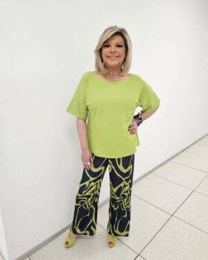 Terelu Campos Instagram - De vuelta a Mañaneros en este viernes caluroso . Total look @canneschic