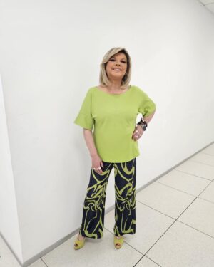 Terelu Campos Instagram - De vuelta a Mañaneros en este viernes caluroso . Total look @canneschic