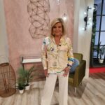 Terelu Campos Instagram - Que poquito queda para q empecemos D Corazón en @rtve. Hoy con un total look de @canneschic