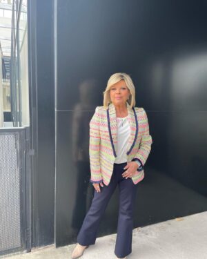 Terelu Campos Instagram - En pocos minutos empezamos en Mañaneros @rtve con total look @canneschic !