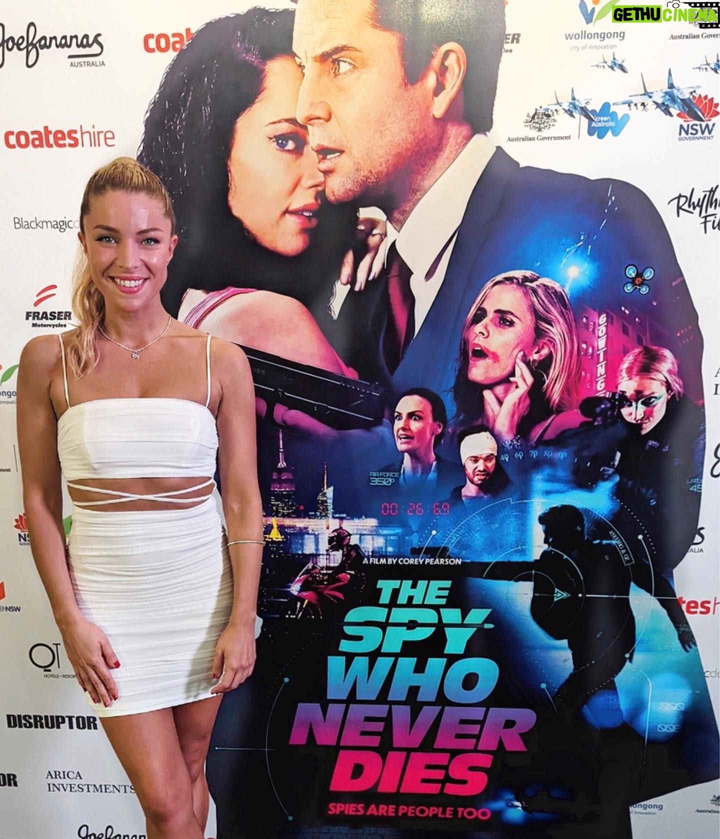 Teressa Liane - 2K Likes - So proud to be home celebrating the premiere of #TheSpyWhoNeverDies !!! 💥🔫😎⚔️💥 !!!!
Thank you to the amazing people who made it happen! 💥💪🏼🥳 I am so bloody grateful 🤓
Keep your eyes peeled for screenings in Oz cinemas near you! Xx
#TSWND #SWND #spywhoneverdies
#rhythmicfilms
