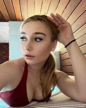 Tereza Taliánová Instagram - Just living my own life
👑
#terezatalianova #wellness #favoriteplace #lovemylife #photomodel #swimsuit