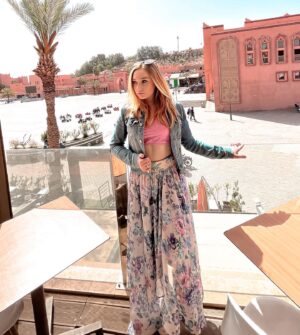 Tereza Taliánová Instagram - Every time i close my eyes, it’s like a dark paradise ❤️‍🔥✨
#terezatalianova #ouarzazate #morocco #photomodel #townsquare