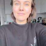 Tereza Ramba Instagram - Poslední kusy👉 Nová sekce u nás na e- shopu s kousky, které už nebudou. 👀 Mrkněte na www.laskaje.cz (odkaz v bio) a ulovte si ten svůj oblíbený kousek.🤍 #laskaje #terezaramba #fashion #obleceni #znacka #lovebrand