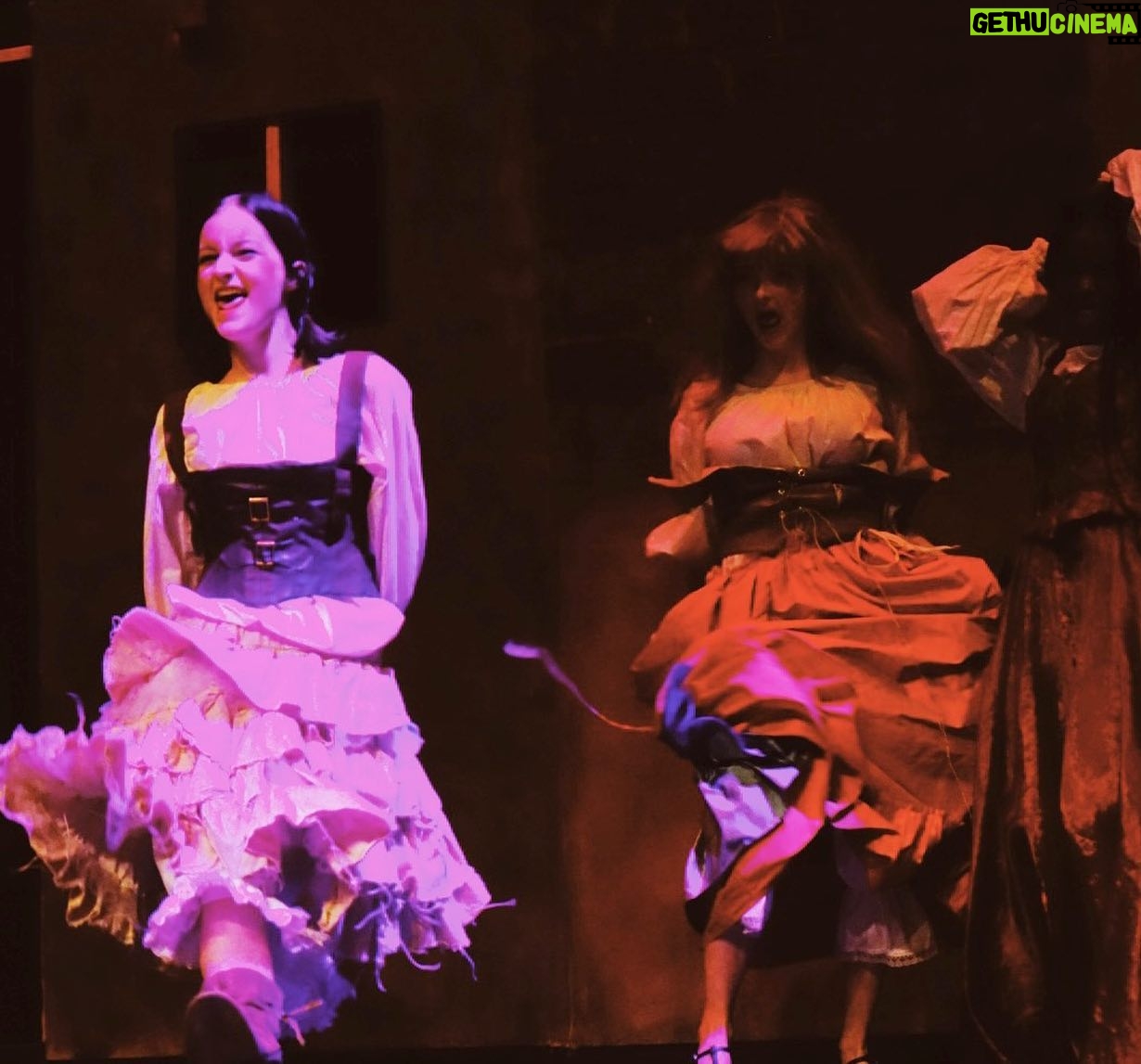 Teri Polo - 2.8K Likes - I can’t tell you how amazed I am with my extraordinary daughter Bayley…
dancing, teasing, seducing, laughing, and singing her way through her school musical, Les Miserábles.
You’re simply stunning…
I am in awe, BP
I love you,
mom 💜
#daughter #iloveyou #musical #dancing #singing #laughing #lesmiserablesmusical
#lesmiserables