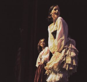 Teri Polo Instagram - I can’t tell you how amazed I am with my extraordinary daughter Bayley…
dancing, teasing, seducing, laughing, and singing her way through her school musical, Les Miserábles. 

You’re simply stunning…
I am in awe, BP

I love you,
mom 💜

#daughter #iloveyou #musical #dancing #singing #laughing #lesmiserablesmusical 
#lesmiserables