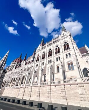Teri Polo Instagram - Budapest, Hungary 🇭🇺 

I am grateful to be able to participate in such a business that allows me to travel…
To experience such powerful and palpable history was a truly humbling. 
Thank you to all who were patient and welcoming. 🙏🏼❤️
#fbiinternational @fbicbs #dickwolf 

(ugh. I hate when I forget to size the pictures before I post them. Sorry to disappoint @petehalvorsen 😬)

1. Szent István-bazilika 
2. Magyar Allami Operaház 
3. An extraordinary building I saw along my walk that I’m ashamed to say I never learned what it was. (Please feel free to comment and tell me the name!)
4. and 5. Parlament (and yes, it’s spelled correctly)
6. Vásárcsarnok (Central Market Hall) 
7. A Room With a View

#budapest #hungary