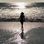 Teri Hatcher Instagram - Goodbye 58 Hello 59. What an amazing day I’ve spent in nature with loved ones…cold ocean, warm hearts, moving, talking , laughing. With age comes the deepest sense of acceptance and freedom, appreciation and gratitude and the energy and ambition to do all that you can in and for this world and the people in it. Grateful for each day and the opportunities it brings. My heart is full. Thank you everyone for all the birthday wishes. #everydayisagift #nofilter