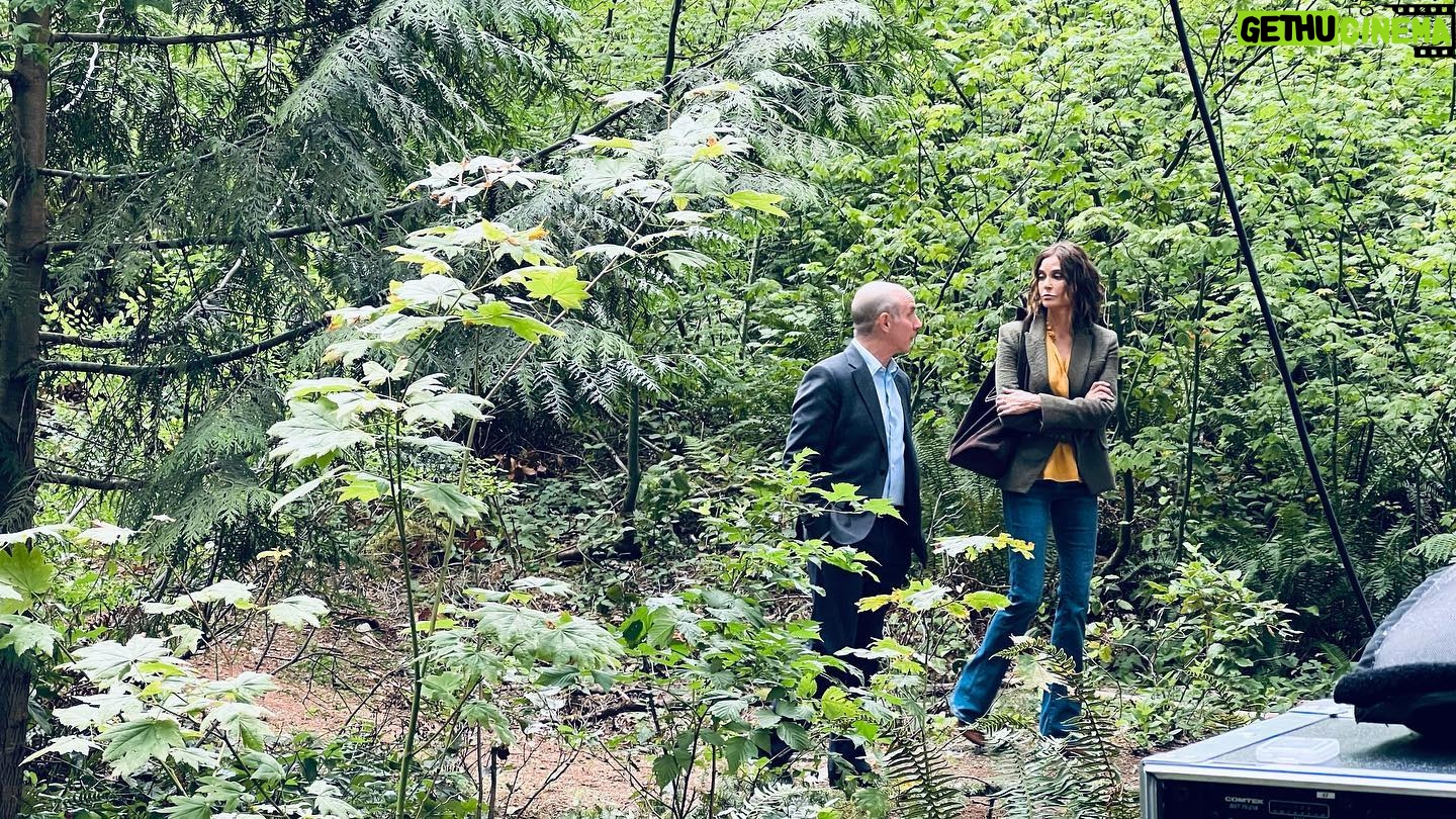 Teri Hatcher Instagram - Here’s a behind the scenes #midlovecrisis photo dump. Watch on @hallmarkmovie Tomorrow October 9 th 9/8 pm. Enjoy! Happy weekend !