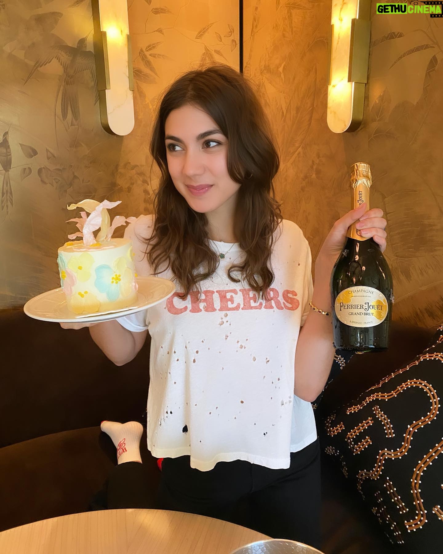 Teri Hatcher - 15.3K Likes - What a way to celebrate 26 years of life with @iamemersontenney đ So grateful to be her mom & SO fun to celebrate with her and her girlfriends𼳠@wynnlasvegas Thanks for helping us create memories we will never forget! #bestweekend #birthdays #girlsnight #vegas #celebrations