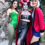 Teri Hatcher Instagram - I love an annual tradition. And any reason to pull out my hot glue gun 😂 After a quick trip to @michaelsstores I had fun whipping up this costume for our girl’s night out @magiccastlehollywood Thanks to all the amazing magicians & staff @magiccastlehollywood IT WAS MAGICAL🪄 All dressed up and somewhere to go! 😂