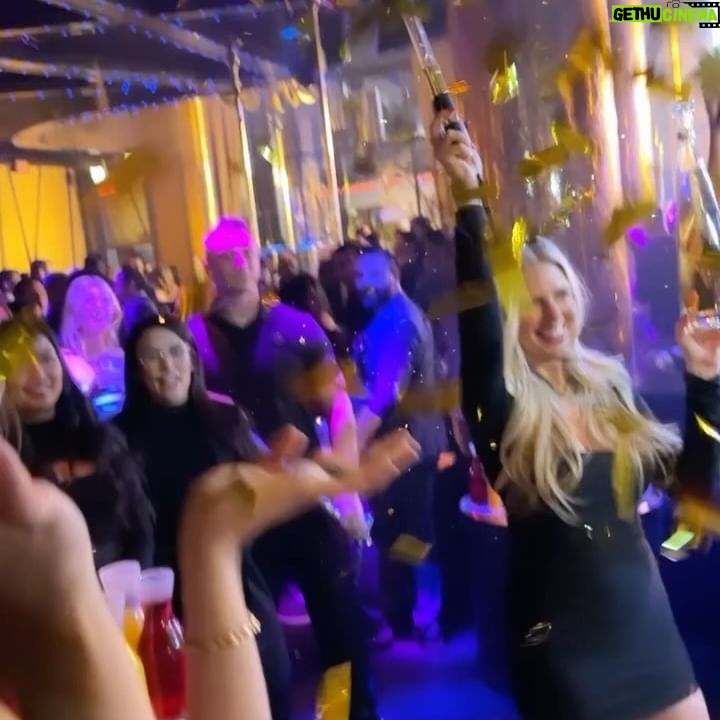 Teri Hatcher - 15.2K Likes - What happens in the club stays in the club 😂🎉🍾 Thanks @xslasvegas @wynnlasvegas for a raging good time. I did need a few days to recover but this time together was time well lived! 🙏🏻🎉🥳👏🏻