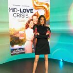 Teri Hatcher Instagram - Little sneak peak at some backstage vibes from today’s interview with @accesshollywood Thanks for having me @kithoover @melissapeterman So fun! Watch today 1pm KNBC #accessdaily #midlovecrisis @hallmarkmovie Hair & Makeup: @faustinehornok Styled by: @thedollhaus.co @elliatt @janeylopatypr @aquabrandofficial I LOVE the sleeves on the dress! Obsessed! Have a great weekend all!!