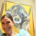 Teri Hatcher Instagram - Now that’s a sexy cow! Not me…the painting! 😂 😂😂. Good things are worth waiting for. That’s my #tuesdaymotivation I waited a long time to get this beautiful painting by #cornwall artist @carolinewalkerart framed and hanging in my living room and it fits in perfectly. Art in a home can lend a vibe to your space, your mind, your spirit and this vibrancy, whimsy and delicate artistry will inspire me every day. Thank you #carolinewalkerartist for your magical craftsmanship💖 #cornwall #padstow #cow #highland #art #whimsy #artgallery #painting #sexycow Check out her work www.Caroline-walker.co.uk