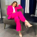 Teri Hatcher Instagram - Thanking my glam team for helping me brighten up a very early morning. So grateful to be out there talking about #midlovecrisis @hallmarkmovie You can watch this Sunday Oct 9 th. 9/8 Central #romcom #hope #laugh #ageisjustanumber STYLED by @thedollhaus.co