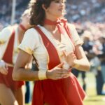 Teri Hatcher Instagram - Cheering you on, always. #fbf #happylaborday #49ers #TGIF