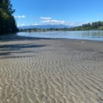 Teri Hatcher Instagram - Miles of walking in beautiful Canada. What am I doing here?…stay tuned 🎬 Wishing you a beautiful week. #nature #hiking #setlife