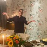 Teri Hatcher Instagram - Another day to be grateful. Our Thanksgiving gave us the connection with loved ones and of course a lot of great food! 😋 If you want any recipes, the Brussels sprouts, the yams, the cranberry sauce, the green beans, the Turkey, the stuffing were all stellar this year. (If I do say so myself😂)If you want some videos on how to make them let me know and also what medium. TikTok my YouTube channel? HatchingChange It’s been a while since I’ve posted me making food. So…Happy holidays to all. Let the festivities begin. 💖 #gratitude #sixtysecondcocktails @joeldram