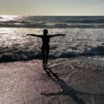 Teri Hatcher Instagram - Goodbye 58 Hello 59. What an amazing day I’ve spent in nature with loved ones…cold ocean, warm hearts, moving, talking , laughing. With age comes the deepest sense of acceptance and freedom, appreciation and gratitude and the energy and ambition to do all that you can in and for this world and the people in it. Grateful for each day and the opportunities it brings. My heart is full. Thank you everyone for all the birthday wishes. #everydayisagift #nofilter