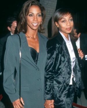 Terry Ellis Instagram - Shouting Happy Birthday to my bestie!! @hollyrpeete may this day be as special as you are to me. I am forever grateful for your friendship, love, laughter and support. I"m wishing you all the happiness, joy and blessings you've dedicated your life sharing with others.so lets toast it up!...cheers to another 30 years around the sun together. I love you! 💞 🎂 🥳 🎉 🎈 🎁 🎊 🍾 🥂 👩🏿‍🤝‍👩🏾#virgobesties♍❤♍💕 #bestiesforlife #doppleganger #solidasarock💎 #virgoseason #septembergirlsrock❤️🎉💋🎈🎂