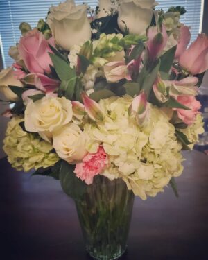 Terry Ellis Instagram - I received these beautiful flowers from my bestie @hollyrpeete today you always know how to make my birthday extra special thank you so much for your love, support and  friendship. Love you bestie! 😘🙏🏾💞
#besties❤️ #bestiesforlife #solidasarock💎 #virgobesties♍❤♍💕 #twinzies👩🏿‍🤝‍👩🏾