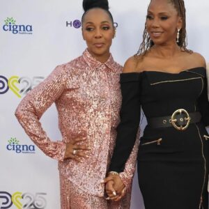 Terry Ellis Instagram - And Just Like That!...It was a beautiful, magical celebration of the  25th Anniversay of @hollyrodfdn giving by my besties @hollyrpeete @rodneypeete9
 swipe 👉🏾👉🏾👉🏾I'm so proud of the work you do and the service you provide to many. Y'all Killed It!! 
#proudbestie #philanthropy #heart #servicetomany #autism #autismawareness #parkinsons #parkinsonsawareness