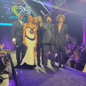 Terry Ellis Instagram - And Just Like That!...It was a beautiful, magical celebration of the  25th Anniversay of @hollyrodfdn giving by my besties @hollyrpeete @rodneypeete9
 swipe 👉🏾👉🏾👉🏾I'm so proud of the work you do and the service you provide to many. Y'all Killed It!! 
#proudbestie #philanthropy #heart #servicetomany #autism #autismawareness #parkinsons #parkinsonsawareness