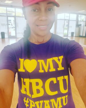 Terry Ellis Instagram - PVU @pvamu in tha House Baby!!!! #pvuknow💜💛
@envoguemusic rehearsing for the 
@hotsummernightstour with @officialtlc @direalshaggy @seankingston 
Hope to see you there.
#hbcupride #thehill 
#reppinmyhbcu #alumni