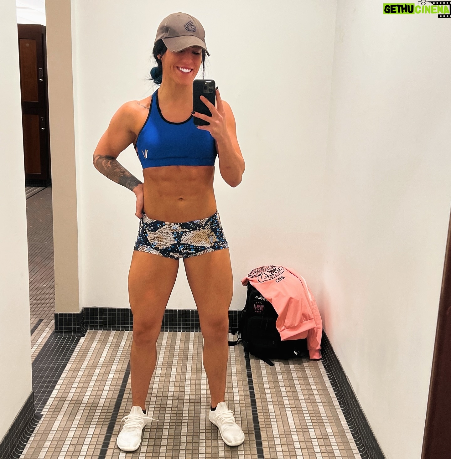 Tessa Blanchard Instagram - Esto no se acabaaaaa 💎😎 #FelizNavidad