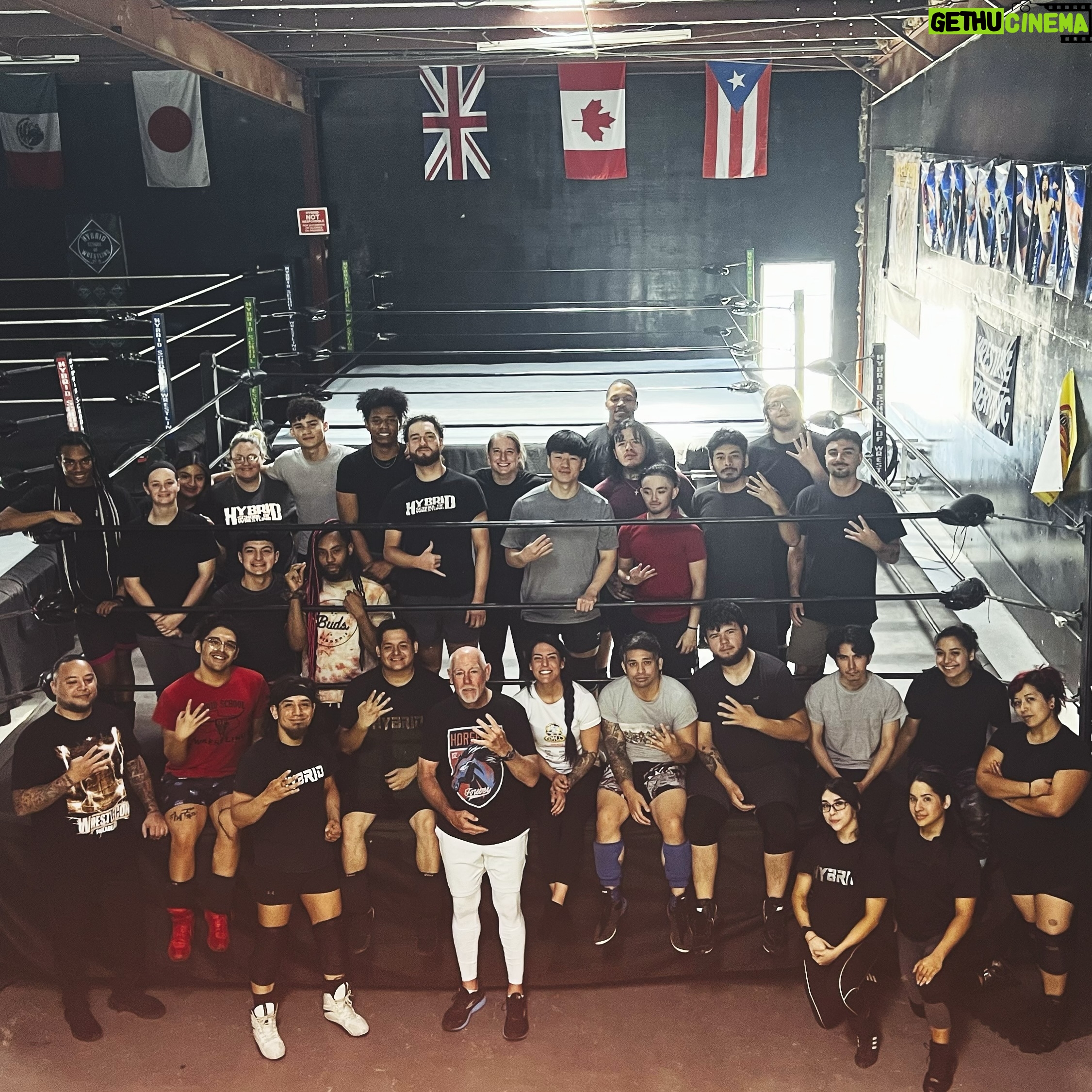 Tessa Blanchard Instagram - Great Morning at @hybridschoolofwrestling π There is never an exception for hard work, and this group continues to show up and show out week after week. Thank you for having us in your house. #DiamondsAreForever @tully_blanchard4