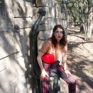 Tessa Ía Instagram - Sol de invierno ❤️‍🔥 @prada