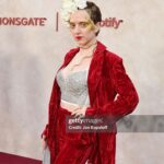 Tessa Netting Instagram - ‼️ MAY THE ODDS BE EVER IN YOUR FAVOR ‼️ 🕊️🐍❄️🌹 @thehungergames i love you The Ballad of Songbirds & Snakes is in theaters this weekend…SEE IT OR ELSE. #lionsgatepartner #thehungergames #theballadofsongbirdsandsnakes