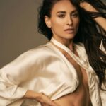 Tetiana Gaidar Instagram – 1,2 or 3 ? 🥹help me guys 😂xoxo :)💕

#bazaar @harpersbazaarus @bazaarvietnam @ben_cope @icon_pr @audreybrianne @thesophiaporter @makeupbyemilydimant