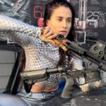 Tetiana Gaidar Instagram - @tetianagaidar full on #terminator Sarah Connor character inspired by her favorite @jamescameronofficial film. What’s your favorite ? 🎥🍿 GIF this post👇 #terminator #trueliesmovie #sarahconnor #terminator2 #avatar #titanic #aliens