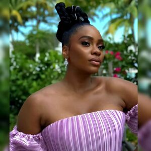 Teyonah Parris Instagram - In full bloom!! 💐 

Thank you @americanblackfilmfestival and all the amazing festival goers who made the Opening Night World Premiere screening of #TheyClonedTyrone an incredibly special one! So much love and so much fun!! 

They Cloned Tyrone drops July 21st on Netflix!
🔍👽🎰