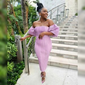 Teyonah Parris Instagram - In full bloom!! 💐 

Thank you @americanblackfilmfestival and all the amazing festival goers who made the Opening Night World Premiere screening of #TheyClonedTyrone an incredibly special one! So much love and so much fun!! 

They Cloned Tyrone drops July 21st on Netflix!
🔍👽🎰
