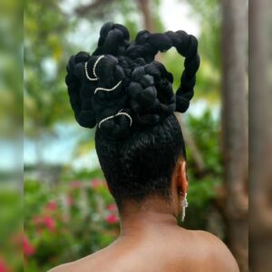 Teyonah Parris Instagram - In full bloom!! 💐 

Thank you @americanblackfilmfestival and all the amazing festival goers who made the Opening Night World Premiere screening of #TheyClonedTyrone an incredibly special one! So much love and so much fun!! 

They Cloned Tyrone drops July 21st on Netflix!
🔍👽🎰