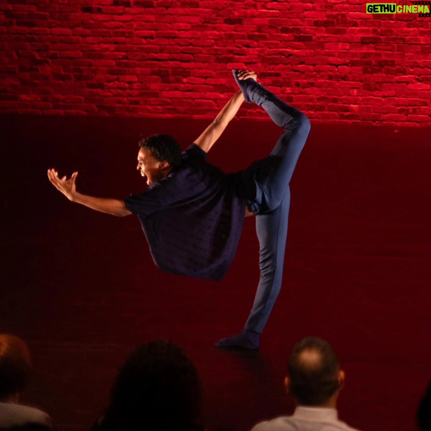 Teyonah Parris Instagram - Had an AMAAAAZING time with @movenyc... and the dancers DANCED!! Everyone left our Dare to Dream Gala INSPIRED by the next generation of diverse artists READY to take the stage!!! All proceeds from this year's gala go toward making sure their continued mentorship and artistic development happens TUITION-FREE!! #MOVEwithUs #MOVEtowardstheFuture #DaretoDream 📸 @alicechaconphotography