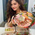Thùy Anh Instagram – Em pé ham ănnnn #fastsushi #ongsui