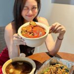 Thùy Anh Instagram – Em pé ham ănnnn #fastsushi #ongsui